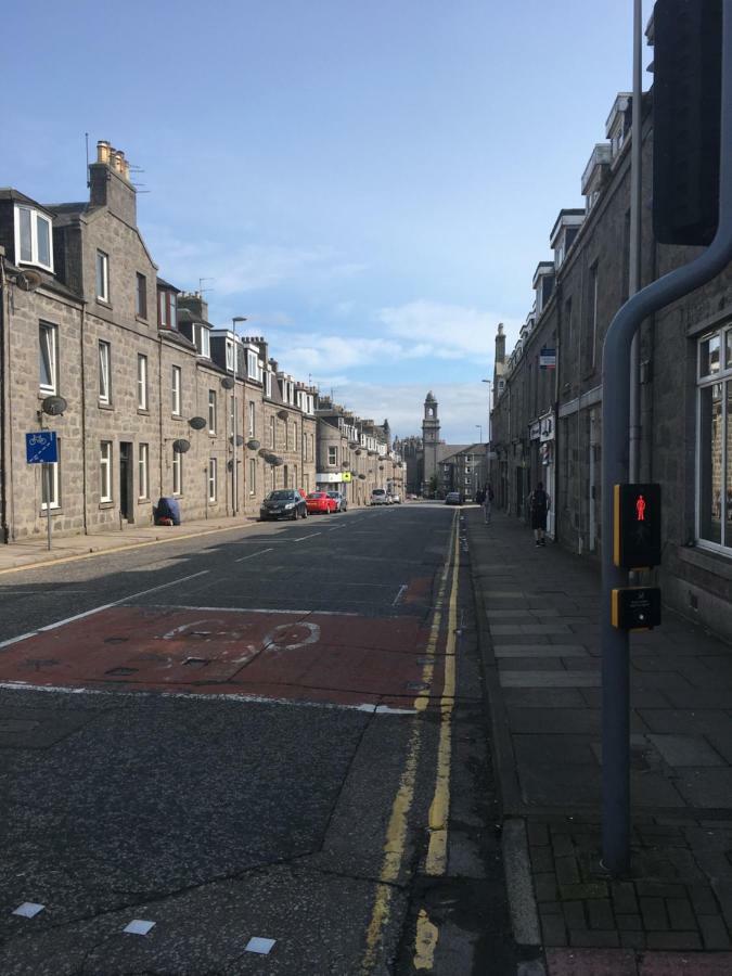 Pineapple Apartments Aberdeen Exterior foto